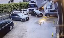 Tuzla'da yokuşta duran kamyonun hareket etmesi sonucu 5 araçta hasar oluştu