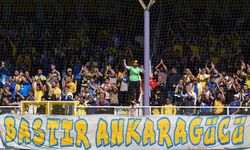 Başkent Derbisinde Taraftardan Destek