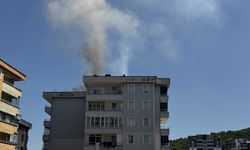 Bursa'da 6 katlı binanın çatısında çıkan yangın söndürüldü