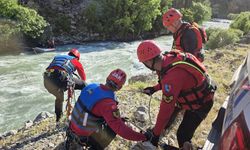 Hakkari'de derede kaybolan genci arama çalışmaları sürdürüldü