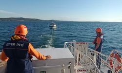 Çanakkale Boğazı'nda arızalanan tekne kurtarıldı
