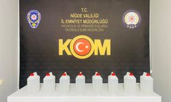 Niğde'de 1 milyon 50 bin dolu makaron ele geçirildi