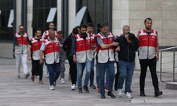Çanakkale'de üniversite öğrencisinin yaralanmasına neden olan kazada şüpheli araçtaki 2 kişi tutuklandı