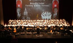 Beyoğlu'ndan Kardeş Sesler Korosu, Emek Sineması'nda konser verdi
