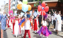 Trabzon'da "Ellerim Küçük Hayallerim Büyük Çocuk Bienali Şenliği" düzenlendi