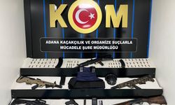 Adana'da silah, patlayıcı ve etil alkol ele geçirilen operasyonda 2 zanlı tutuklandı