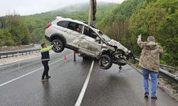 Bursa'da şarampole devrilen otomobilin sürücüsü öldü, 3 kişi yaralandı