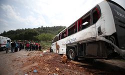 Çanakkale'de yolcu otobüsü, kamyon ve otomobil çarpıştı, 5 kişi öldü, 11 kişi yaralandı