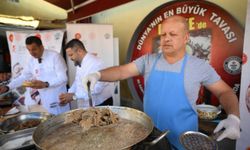 Edirne'de "Türk Mutfağı Haftası"nda coğrafi işaretli tava ciğer ikram edildi