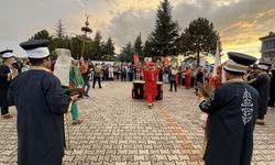"Kuruluştan Çanakkale'ye Tarih ve Medeniyet Gezisi" Hayme Ana Türbesi'nden başladı