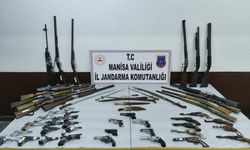 Manisa'da ruhsatsız silah operasyonunda 4 şüpheli yakalandı