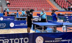 Masa Tenisi Gençler Takım-Ferdi Türkiye Şampiyonası, Kırşehir'de başladı