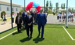 TİKA'dan Lenkeran'daki sağlık durumu kısıtlı çocuklara halı saha desteği