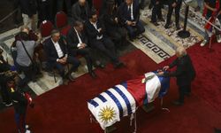 Uruguay'da hayatını kaybeden eski Devlet Başkanı Mujica, çiftliğinde defnedildi