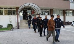 Amasya’da bir otomobilde 6 düzensiz göçmen yakalandı