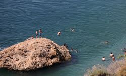 Antalya sahillerinde sıcak hava yoğunluğu