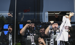 Beşiktaşlı Taraftarlar Derbi İçin Ülker Stadı’na Hareket Etti