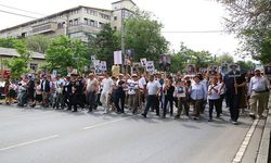 Bişkek'te Zaferin 80. Yılı: "Ölümsüz Alay"da Tarihle Yürüyüş