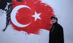 Tekirdağ'da "Ahsen öğretmen" okul duvarlarını resimlerle süslüyor