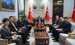 Yılmaz, Çin Halk Cumhuriyeti Ulusal Halk Kongresi Daimi Komitesi Başkan Yardımcısı Xiao Jie ile görüştü