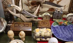 Mersin'in "antika müzayedesi"ne koleksiyonculardan yoğun ilgi