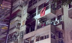 İzmir'de apartman dairesinde meydana gelen patlamada 4 kişi yaralandı