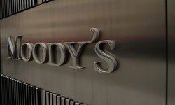 Moody's, ABD'nin kredi notunu düşürdü