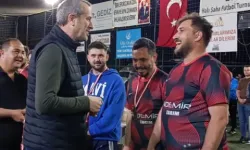 MHP'li Saffet Sancaklı Gediz’de halı saha heyecanına ortak oldu!
