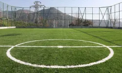 İzmir'de özel sporcular için halı saha açıldı