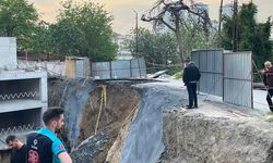 Gaziosmanpaşa’da inşaat çalışması sırasında yol çöktü