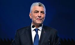 Bakan Bolat’tan deprem sonrası geçmiş olsun mesajı