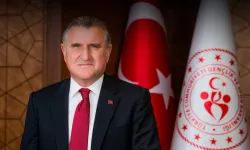 Bakan Bak, Trendyol Süper Lig'e yükselen Gençlerbirliği'ni tebrik etti