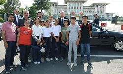 Cumhurbaşkanı Erdoğan, Adıyaman'dan gelen çocuklarla görüştü