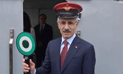 Bakan Uraloğlu: Demir yolu ağımızı 2028'e kadar 17 bin 500 kilometreye yükseltmeyi hedefliyoruz
