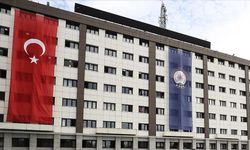 İstanbul Emniyet Müdürlüğü "Özgür Özel'in makam aracı kapalı otoparka alınmadı" iddiasını yalanladı