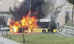 Başakşehir'de yanan İETT otobüsü kullanılamaz hale geldi
