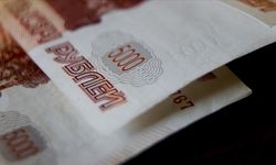 Rusya’nın bütçesi yılın ilk dört ayında 3,3 trilyon ruble açık verdi