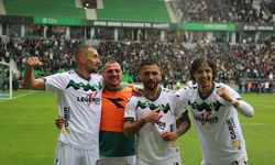 Sakaryaspor "son maçta" tutundu