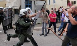 Atina'da eylem yapan taksiciler ile polis arasında arbede yaşandı