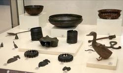 Erzurum'da 3 bin yıl önce bölgede yaşam mücadelesini anlatan 144 eser ilk kez sergilendi