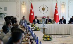 Cumhurbaşkanı Erdoğan, THY Avrupa Ligi şampiyonu Fenerbahçe Beko takımını kabul etti