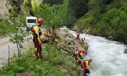 Trabzon'da 6 gün önce dereye düşen çocuğu arama çalışmaları sürüyor