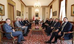 TBMM Başkanı Kurtulmuş, Parlamenterler ve Spor Kulübü temsilcileriyle bir araya geldi