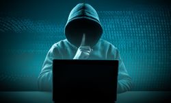 Yapay zeka asistanı gibi görünen zararlı yazılımlar kullanıcı verilerini çalıyor
