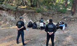 Fethiye Kayaköy’de 1’i çocuk 10 düzensiz göçmen yakalandı