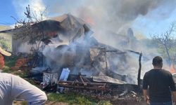 Antalya’da yaşlı çiftin evi yandı, iki kurbanlığı telef oldu