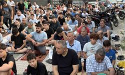 Adana’da Kurban Bayramı namazı kılındı