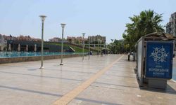 Bayramın ilk günü sıcak hava ile birlikte sokaklar boş kaldı