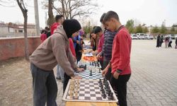 'Dijitalden Uzaklaş’ sloganı ile çocuklar geleneksel oyunlarla eğlendi