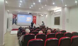 FÜ öğrencileri yaşlılarla buluştu